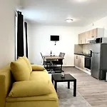Sky 508 Апартаменти Плзень