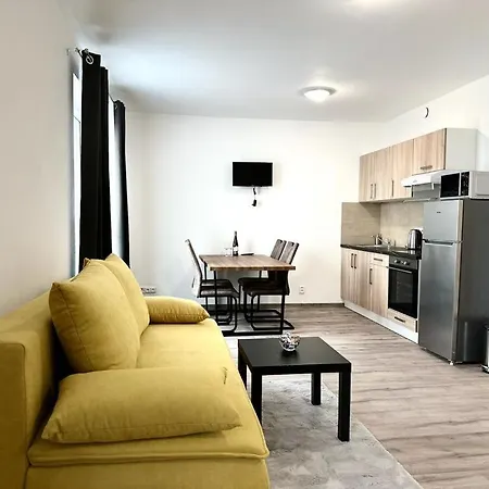 Sky 508 Апартаменти Плзень